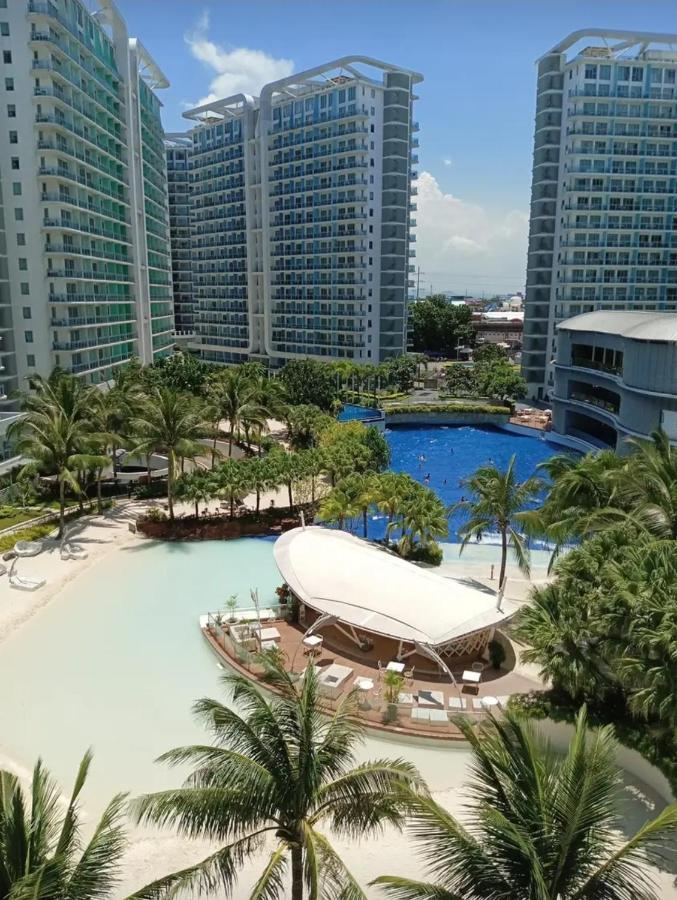Sm Bicutan Rooms By M Manila Bagian luar foto
