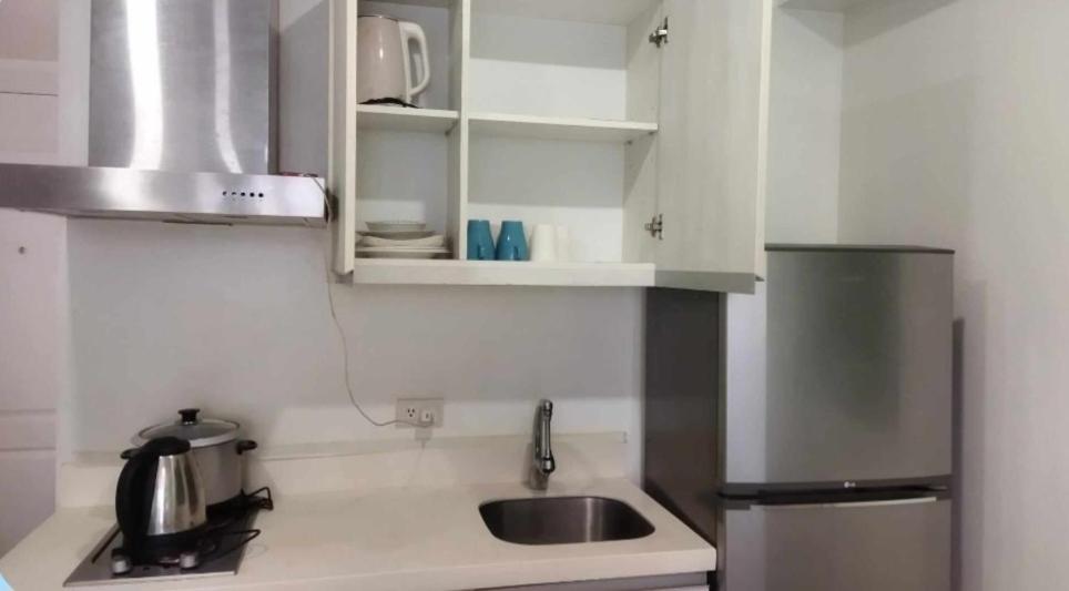 Sm Bicutan Rooms By M Manila Bagian luar foto