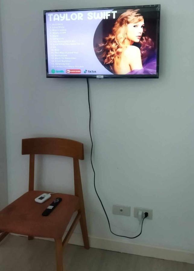 Sm Bicutan Rooms By M Manila Bagian luar foto